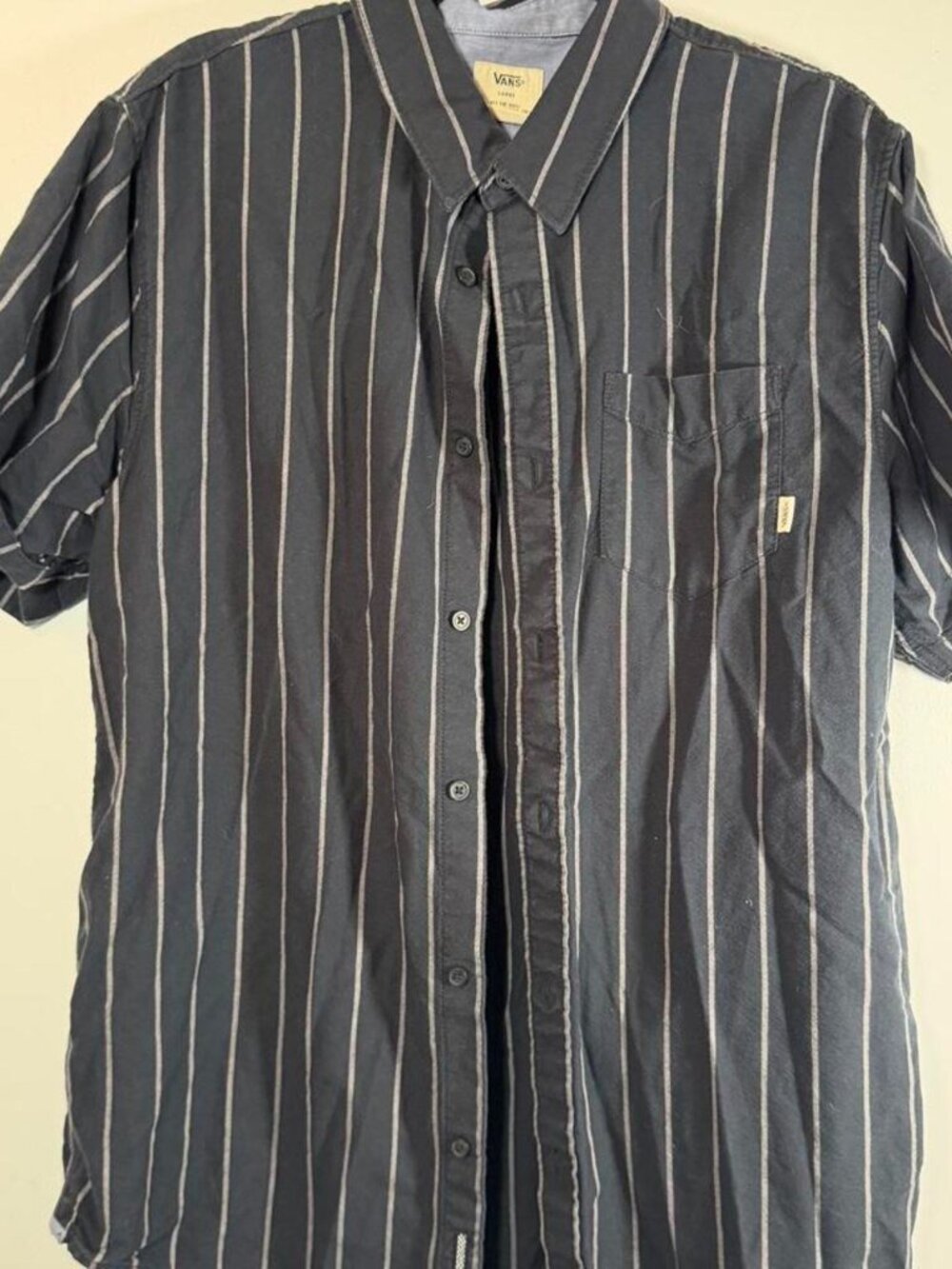 Vans gray & white striped button-up shirt in a L